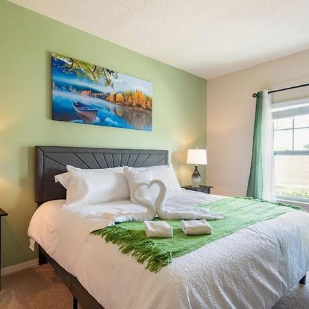 Super Comfy And Spacious 3 Bedroom 10 Minutes From Disney, With Major Shopping 4 Minutes Away คิสซิมมี ภายนอก รูปภาพ