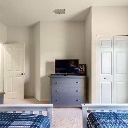 Super Comfy And Spacious 3 Bedroom 10 Minutes From Disney, With Major Shopping 4 Minutes Away คิสซิมมี ภายนอก รูปภาพ