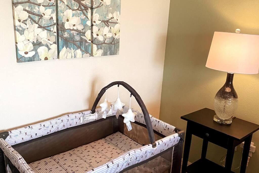 Super Comfy And Spacious 3 Bedroom 10 Minutes From Disney, With Major Shopping 4 Minutes Away คิสซิมมี ภายนอก รูปภาพ
